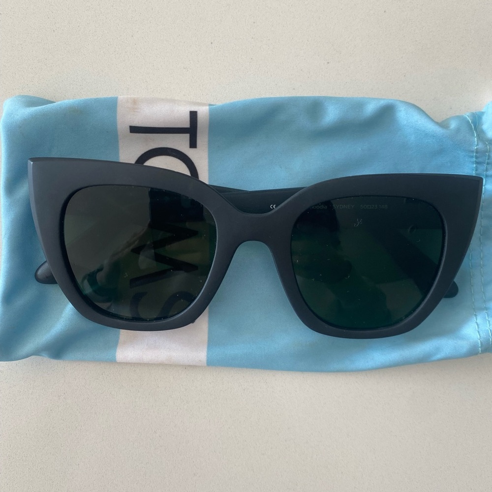 TOMS TRAVELER Sydney Matte Black